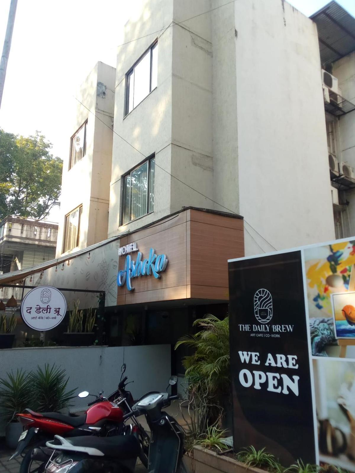 Hotel Ashoka, Pune Yerandwane Exterior photo