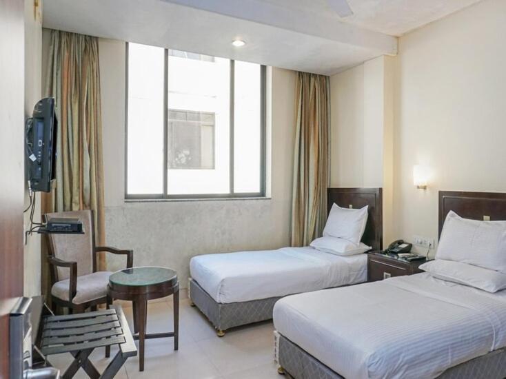 Hotel Ashoka, Pune Yerandwane Exterior photo